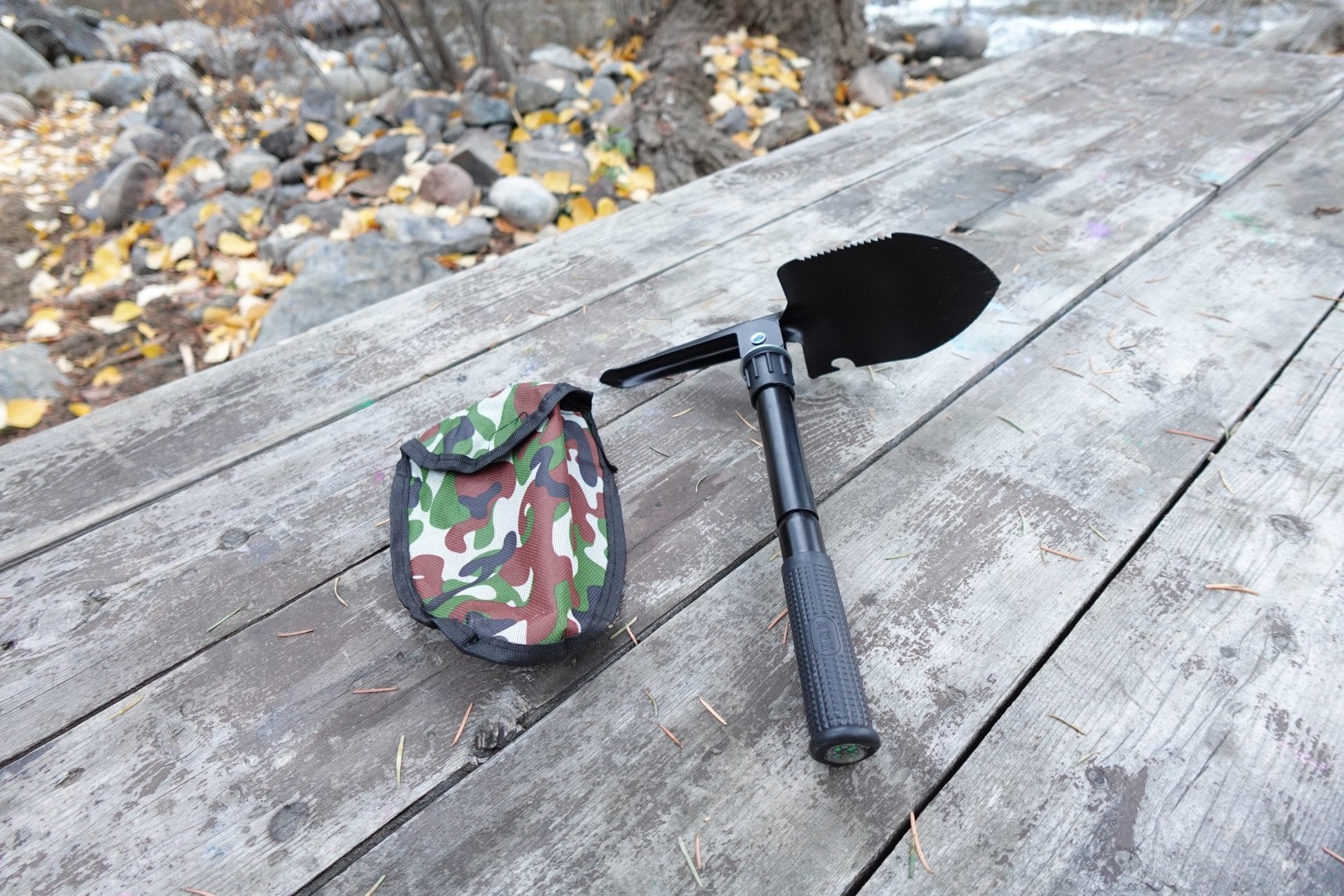 Military Buddy - 5 in 1 military shovel - Cambium Camping